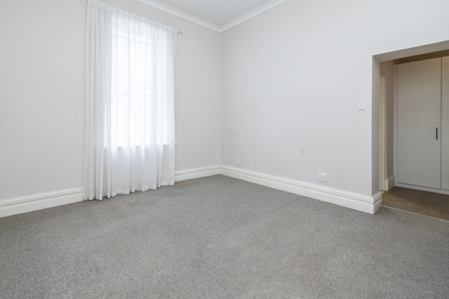 3 Bedroom Property for Sale in Sea Point Western Cape